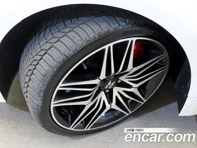 Kia Stinger 2021 — ფოტო 20/20