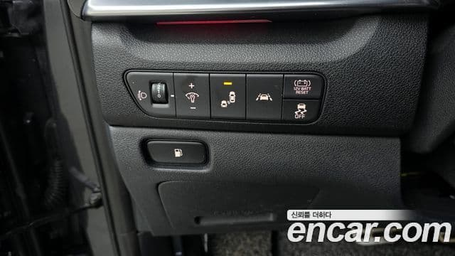 Kia Niro 2020 — ფოტო 16/20