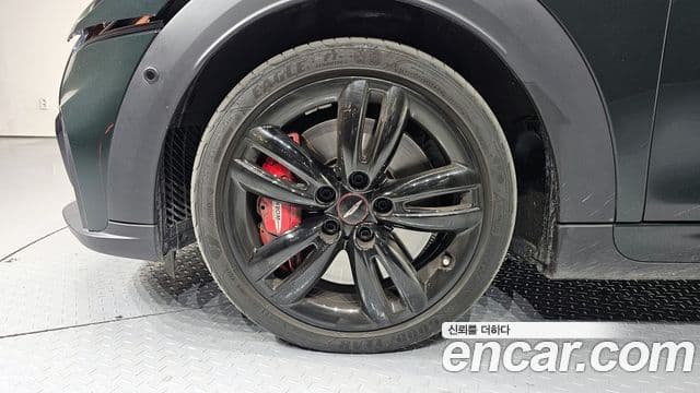 Mini Cooper S Convertible 2023 — Photo 2/20