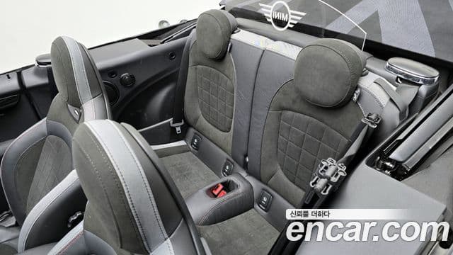 Mini Cooper S Convertible 2023 — Photo 13/20