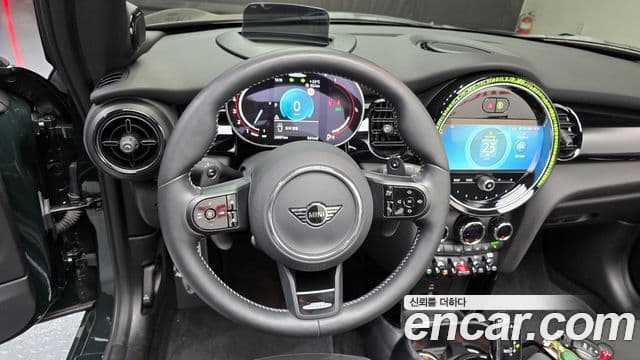 Mini Cooper S Convertible 2023 — Photo 3/20