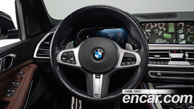 BMW X5 2021 — ფოტო 13/20