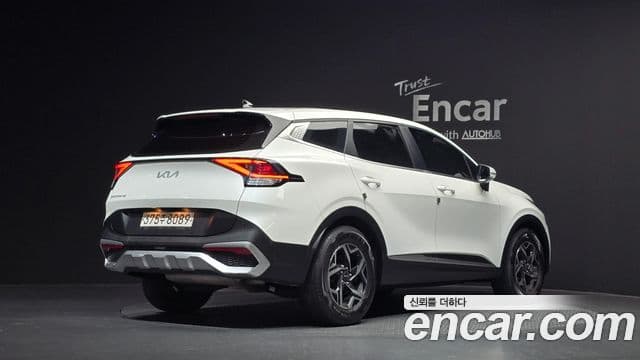 Kia Sportage 2022 — Фото 2/20