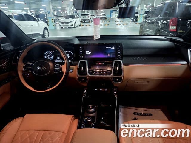 Kia Sorento 2021 — ფოტო 16/19