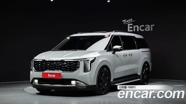 Kia Carnival 2025 — Фото 1/20