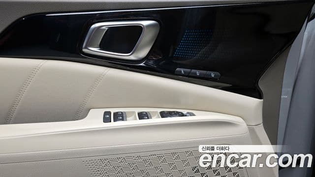 Kia Carnival 2025 — Фото 17/20