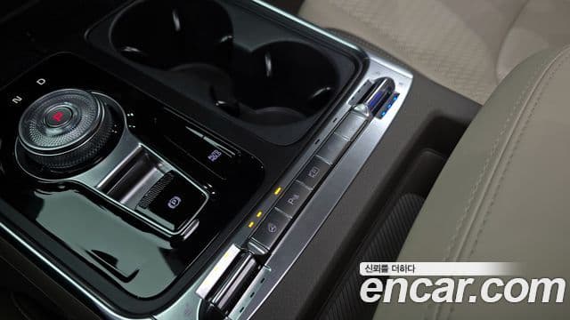 Kia Carnival 2025 — Фото 18/20