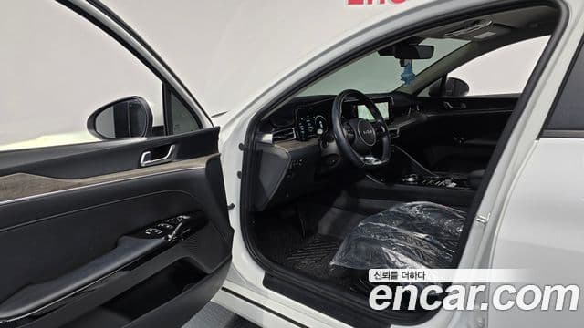 Kia K5 2021 — Şəkil 16/20