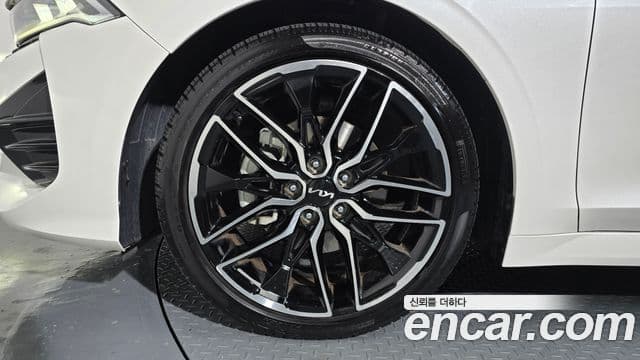 Kia K5 2021 — Şəkil 19/20