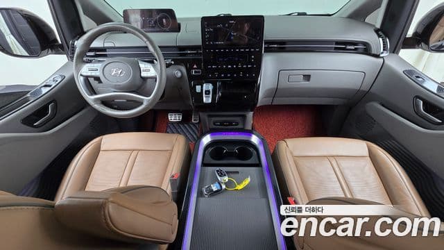 Hyundai Staria 2023 — ფოტო 7/20