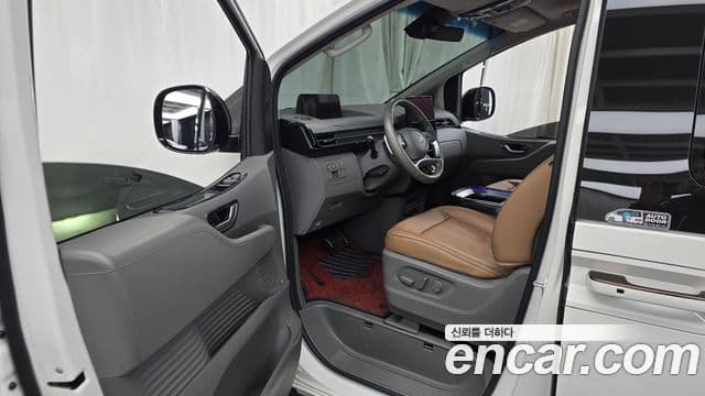 Hyundai Staria 2023 — ფოტო 10/20