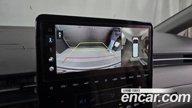 Hyundai Staria 2023 — ფოტო 15/20