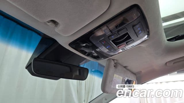 Hyundai Staria 2023 — ფოტო 17/20