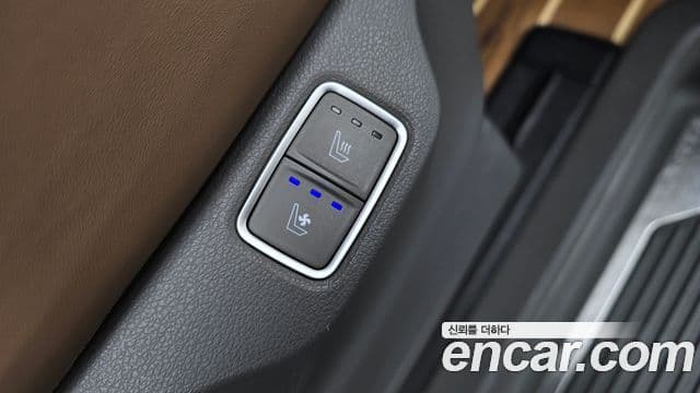 Hyundai Staria 2023 — ფოტო 19/20