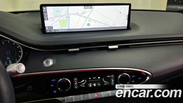 Genesis GV70 2021 — ფოტო 12/20