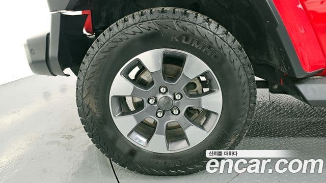 Jeep Wrangler 2020 — ფოტო 4/20