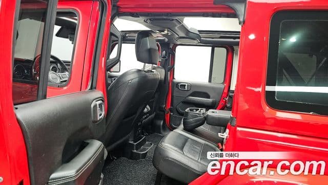 Jeep Wrangler 2020 — ფოტო 10/20