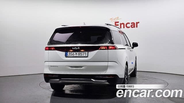 Kia Carnival 2023 — Фото 4/20