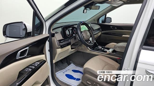 Kia Carnival 2023 — Фото 10/20