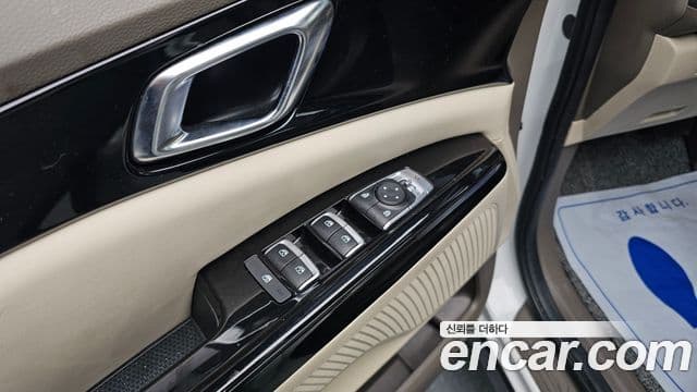 Kia Carnival 2023 — Фото 12/20