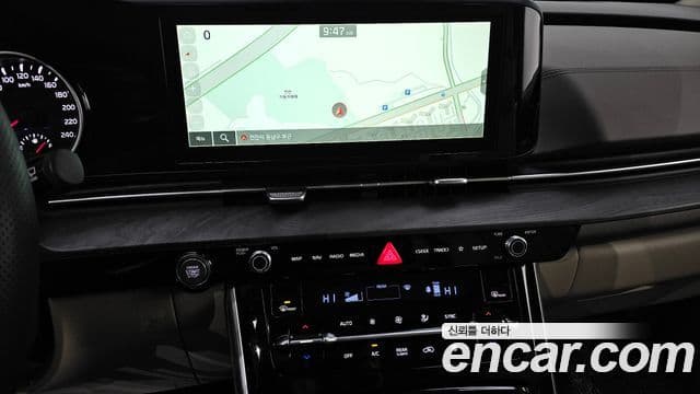 Kia Carnival 2023 — Фото 16/20