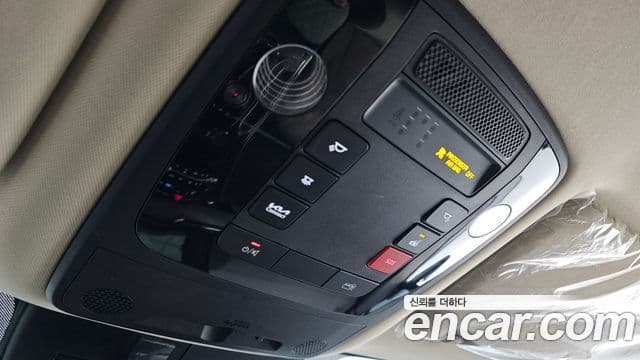 Kia Carnival 2023 — Фото 18/20