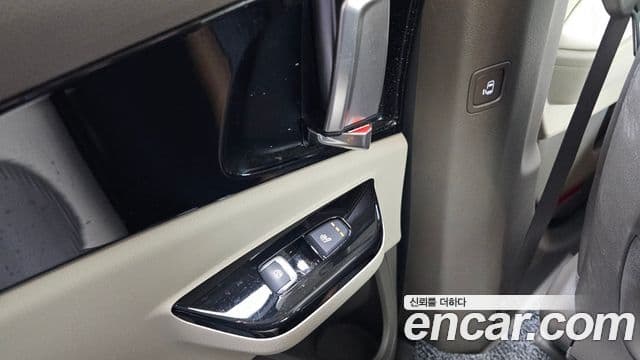 Kia Carnival 2023 — Фото 19/20