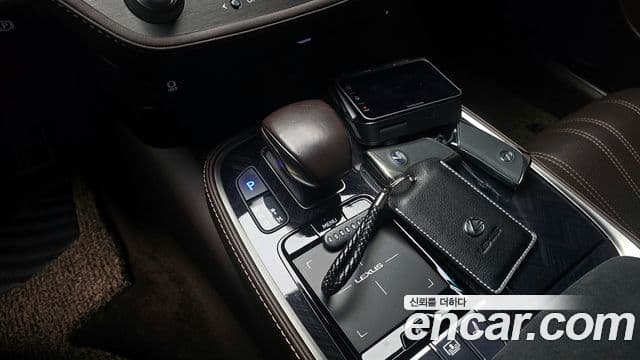 Lexus LS500 2018 — ფოტო 9/20
