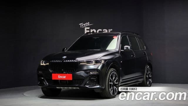 BMW X7 2019 — Фото 1/20
