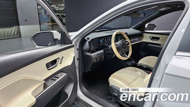 Hyundai Kona Hybrid 2023 — Şəkil 19/20