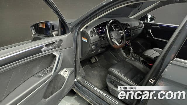 Volkswagen Tiguan 2021 — Şəkil 10/20