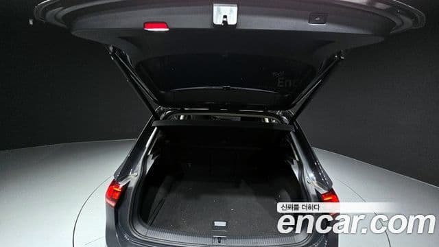 Volkswagen Tiguan 2021 — Şəkil 20/20