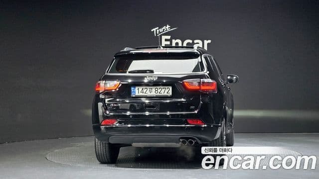 Jeep Compass 2022 — Photo 6/20