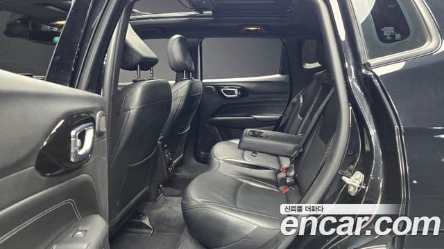 Jeep Compass 2022 — Photo 17/20