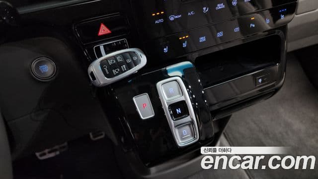 Hyundai Staria 2022 — Şəkil 9/20