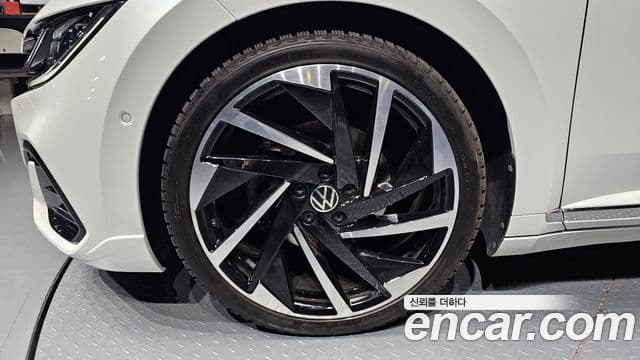 Volkswagen Arteon 2022 — Şəkil 13/20