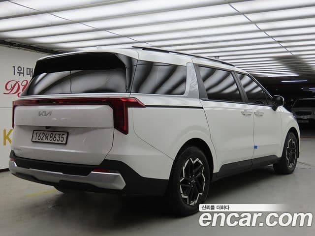 Kia Carnival 2024 — ფოტო 5/20