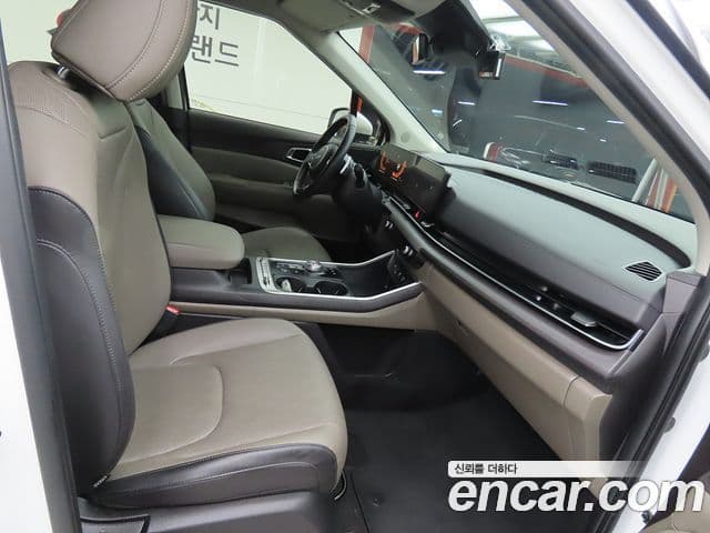 Kia Carnival 2024 — ფოტო 6/20