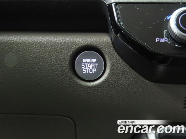 Kia Carnival 2024 — ფოტო 13/20