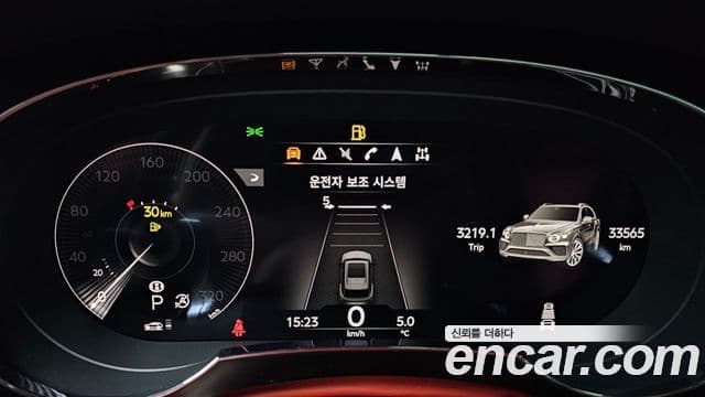 Bentley Bentayga 2023 — ფოტო 6/20