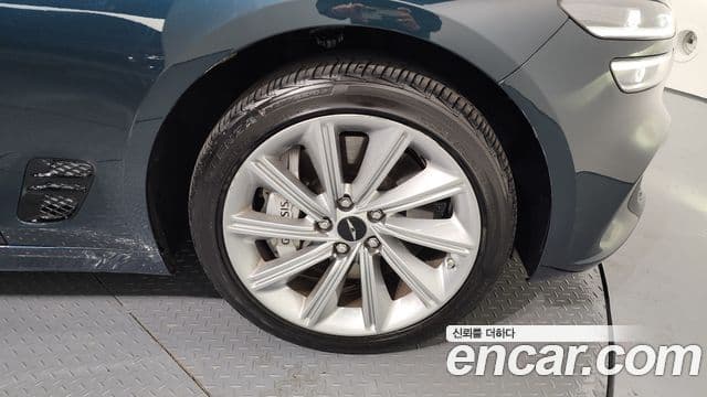 Genesis G70 2023 — ფოტო 18/20