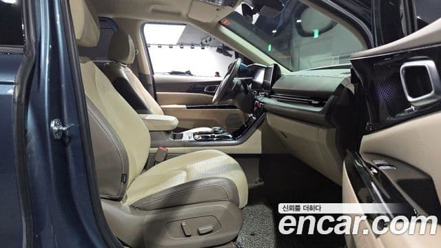 Kia Carnival 2021 — Şəkil 11/20