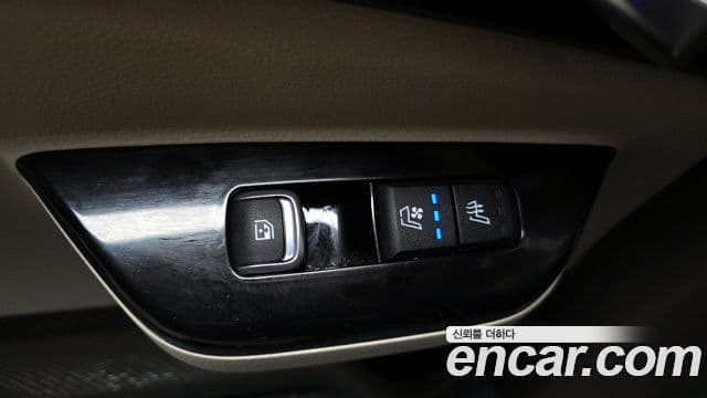 Kia Carnival 2021 — Şəkil 17/20