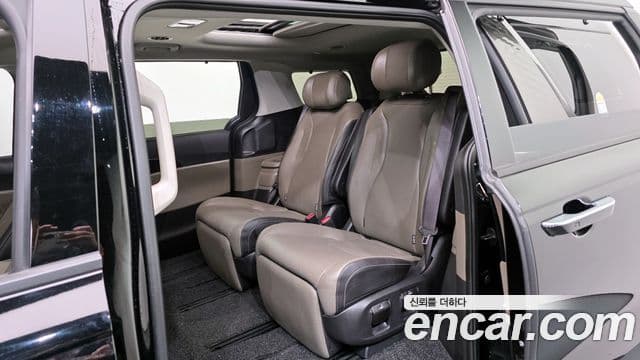 Kia Carnival 2023 — Şəkil 11/20