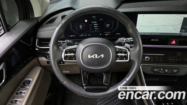 Kia Carnival 2023 — Şəkil 13/20
