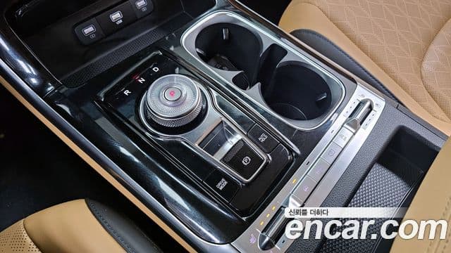 Kia Carnival 2023 — Şəkil 8/20