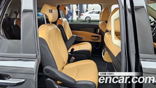 Kia Carnival 2023 — Şəkil 12/20
