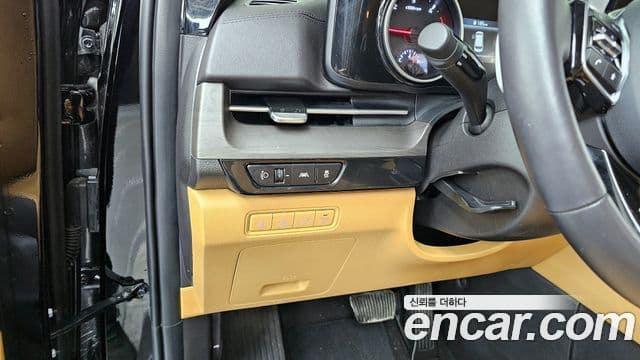 Kia Carnival 2023 — Şəkil 16/20