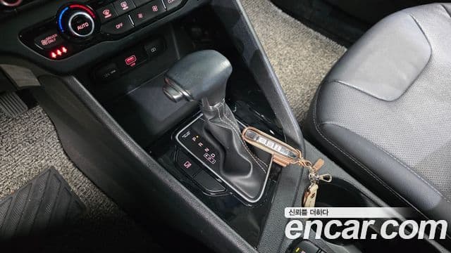 Kia Niro 2021 — Şəkil 9/20
