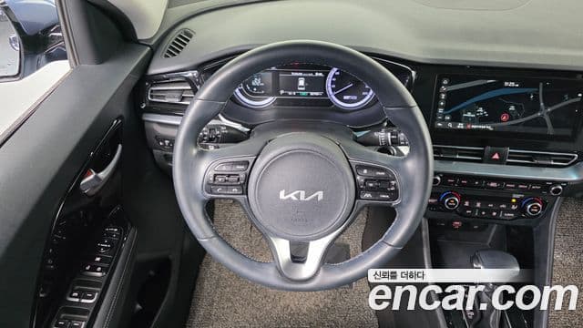 Kia Niro 2021 — Şəkil 13/20